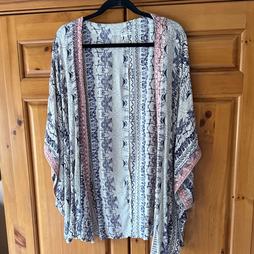 En Creme Blue and Pink Patterned Tunic